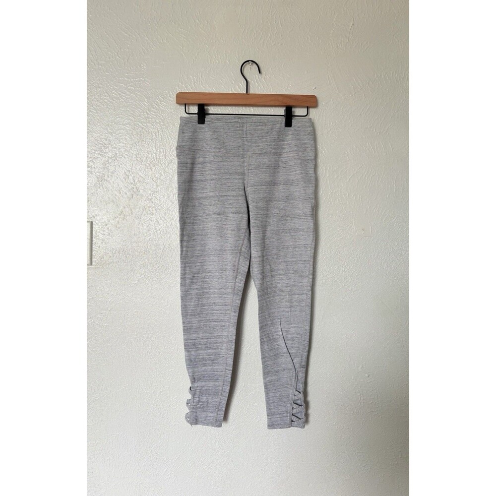 Gap Fit Performance Cotton Women’s Light Gray Cropped Leggins  Size Medium